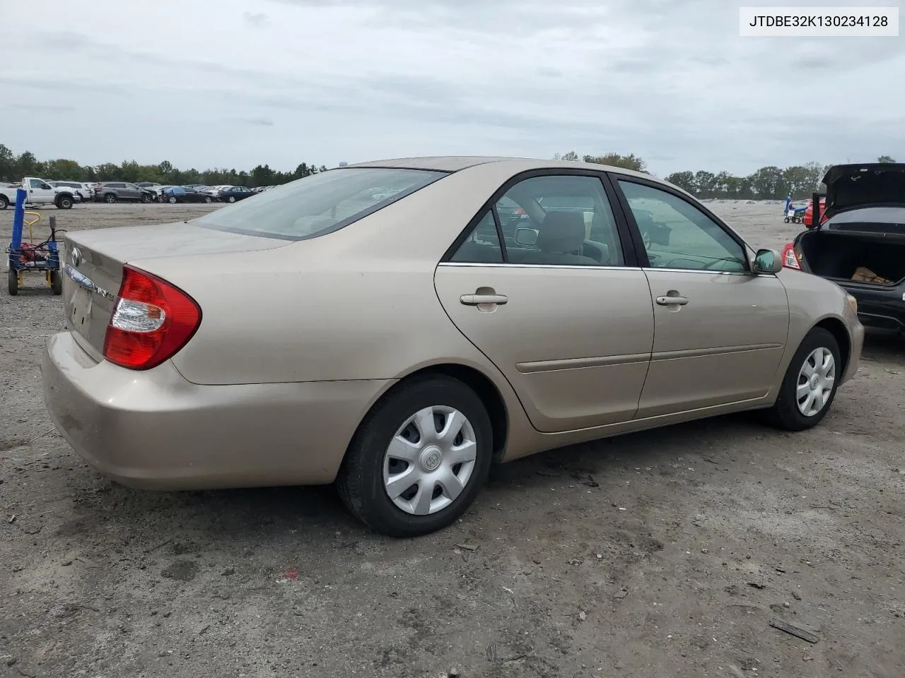 2003 Toyota Camry Le VIN: JTDBE32K130234128 Lot: 70750324