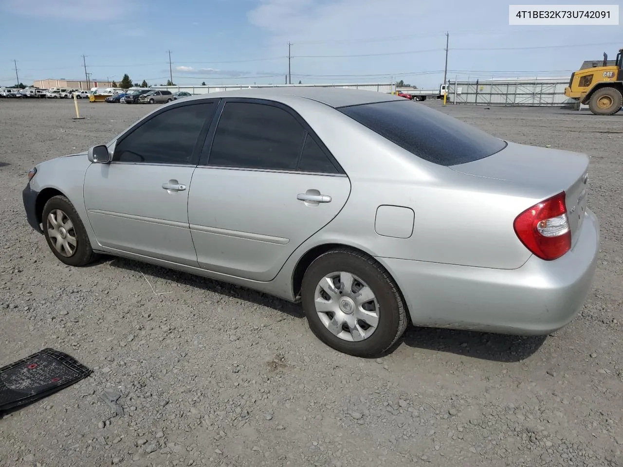 2003 Toyota Camry Le VIN: 4T1BE32K73U742091 Lot: 70880334