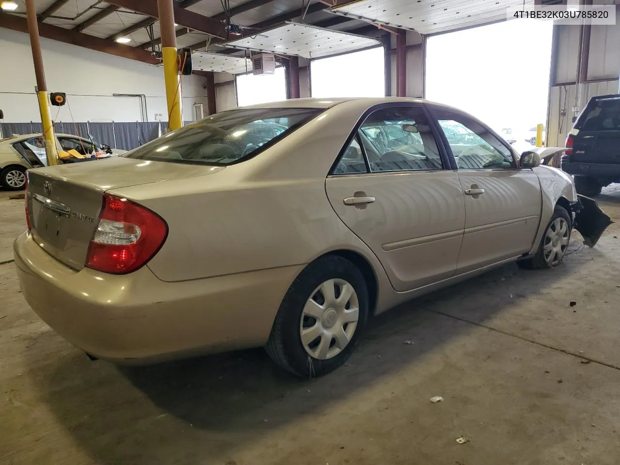 2003 Toyota Camry Le VIN: 4T1BE32K03U785820 Lot: 71013854