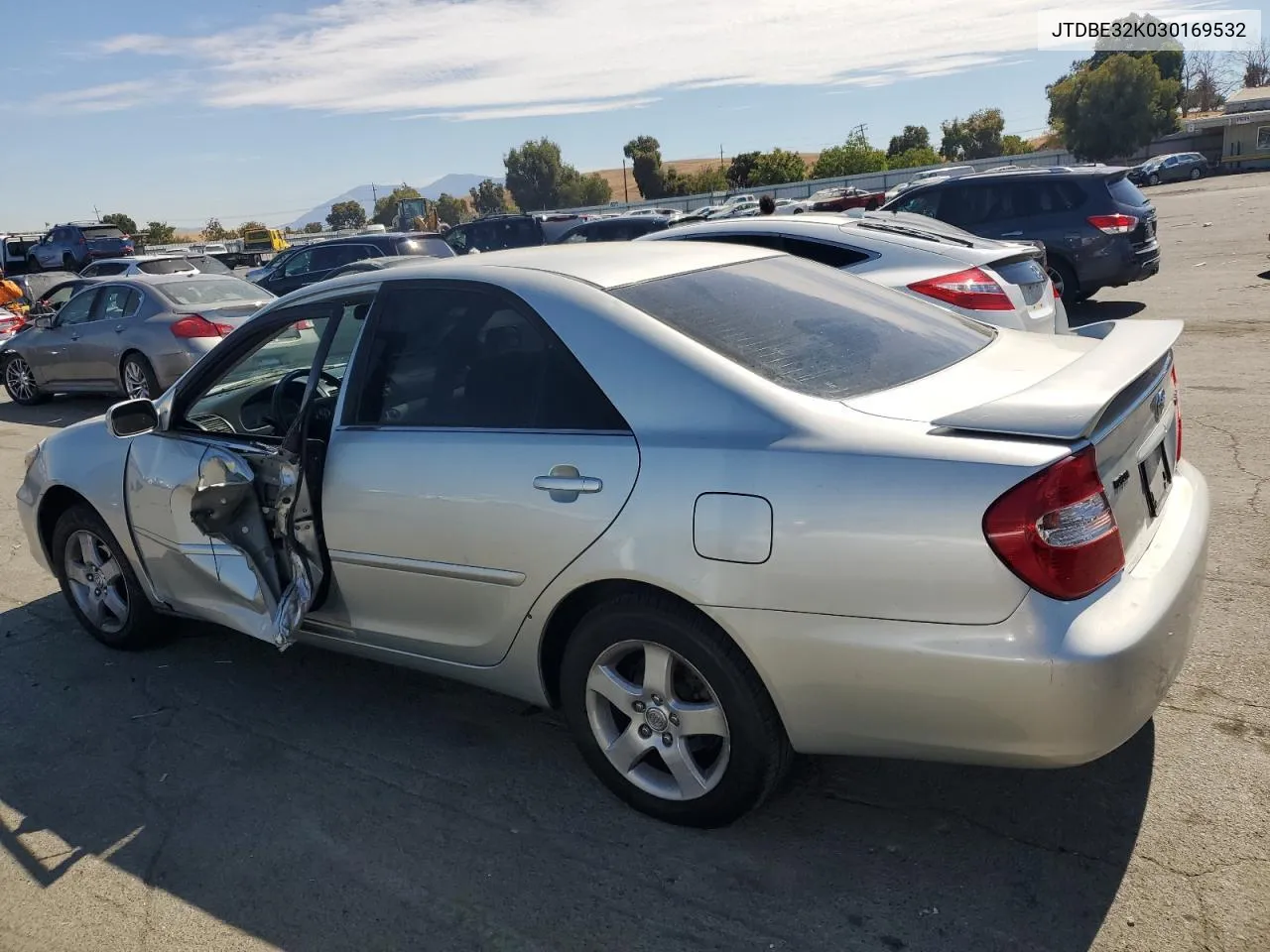 2003 Toyota Camry Le VIN: JTDBE32K030169532 Lot: 71656614