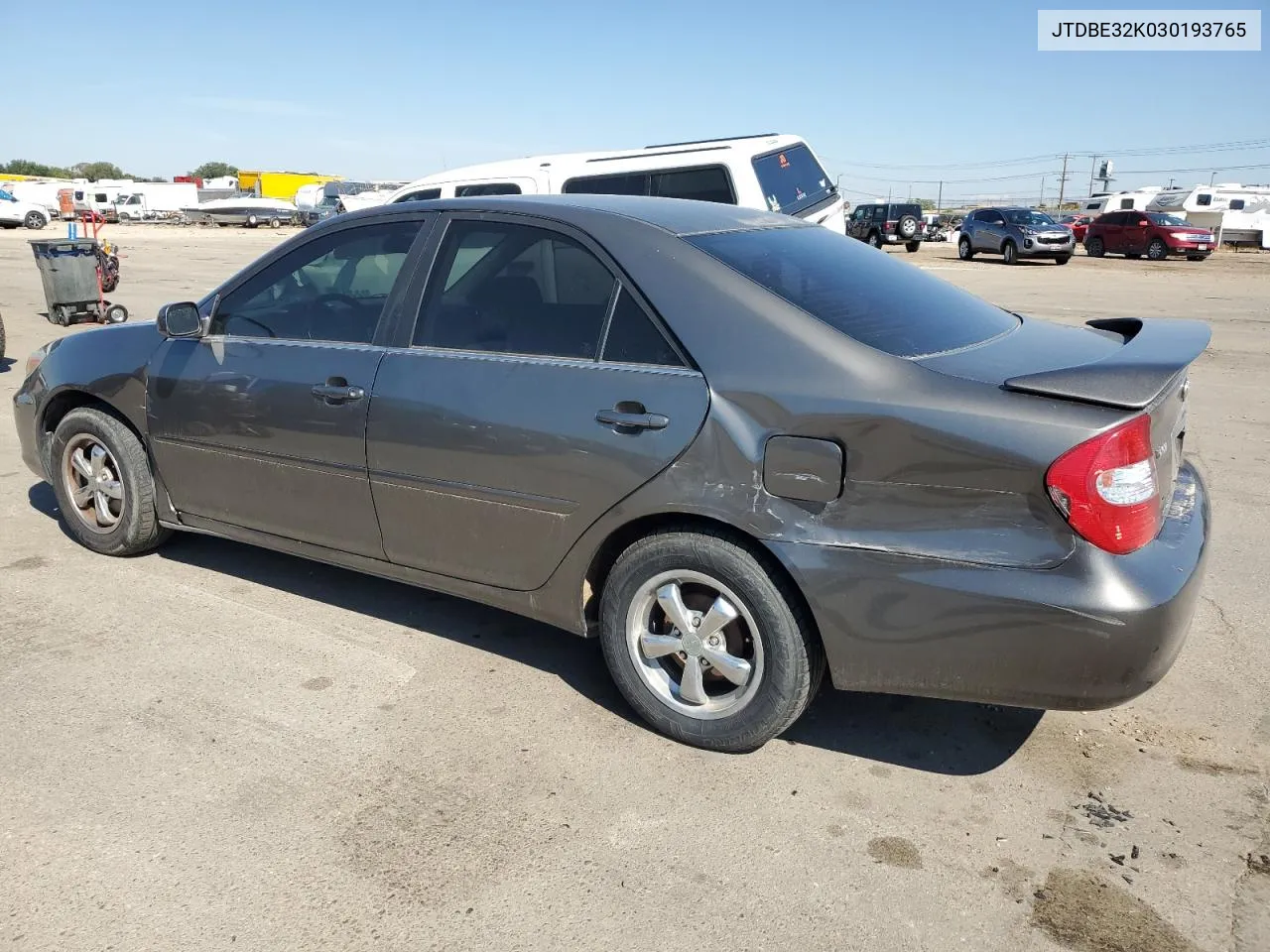 2003 Toyota Camry Le VIN: JTDBE32K030193765 Lot: 72182064