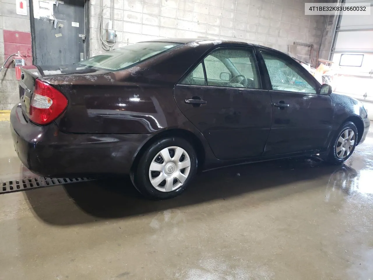 2003 Toyota Camry Le VIN: 4T1BE32K83U660032 Lot: 72806134