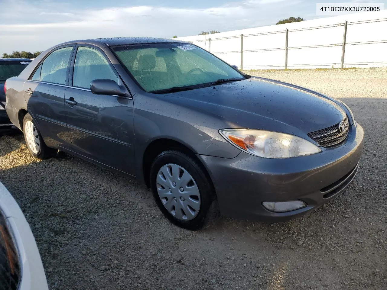 2003 Toyota Camry Le VIN: 4T1BE32KX3U720005 Lot: 74111624