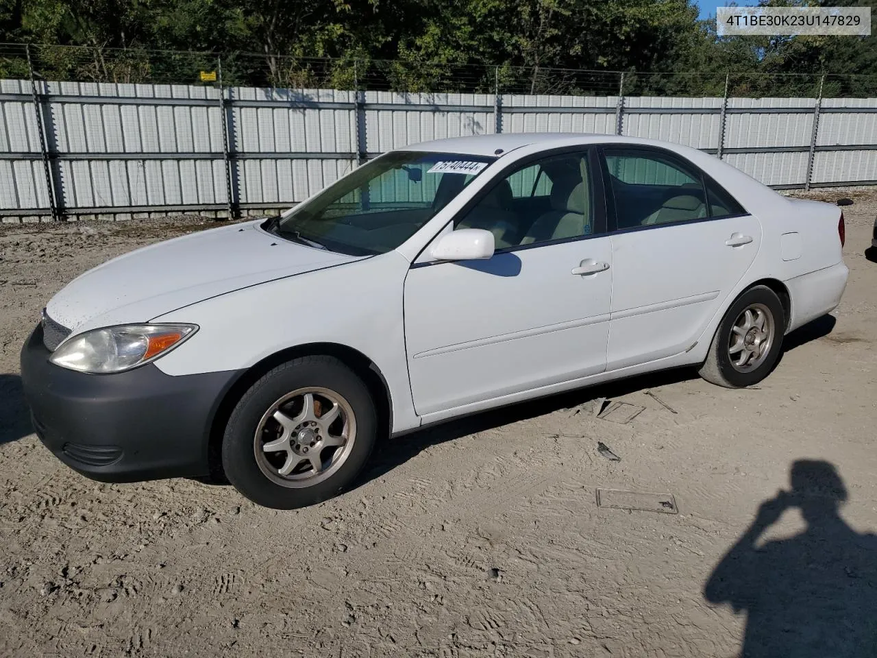 2003 Toyota Camry Le VIN: 4T1BE30K23U147829 Lot: 75740444