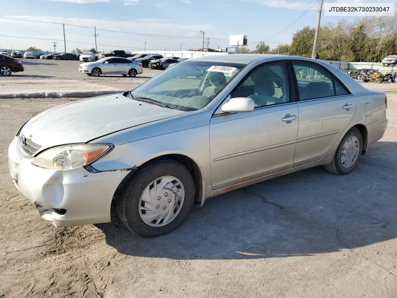 2003 Toyota Camry Le VIN: JTDBE32K730233047 Lot: 76118604