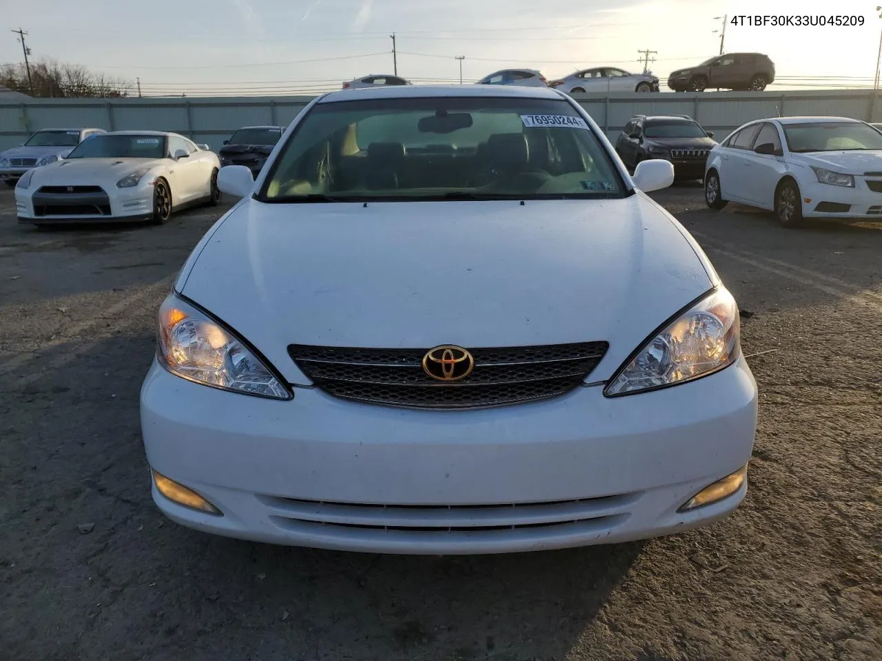 2003 Toyota Camry Le VIN: 4T1BF30K33U045209 Lot: 76950244