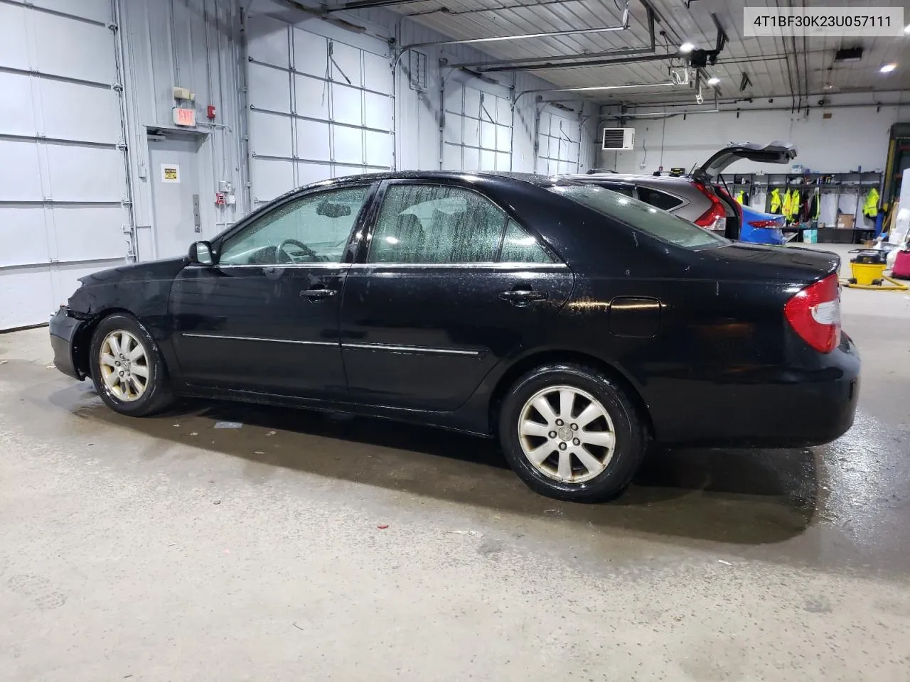 2003 Toyota Camry Le VIN: 4T1BF30K23U057111 Lot: 76963164