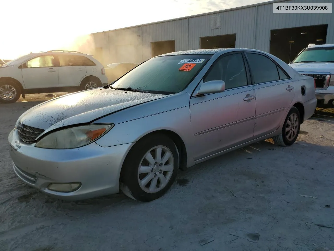 2003 Toyota Camry Le VIN: 4T1BF30KX3U039908 Lot: 77188234