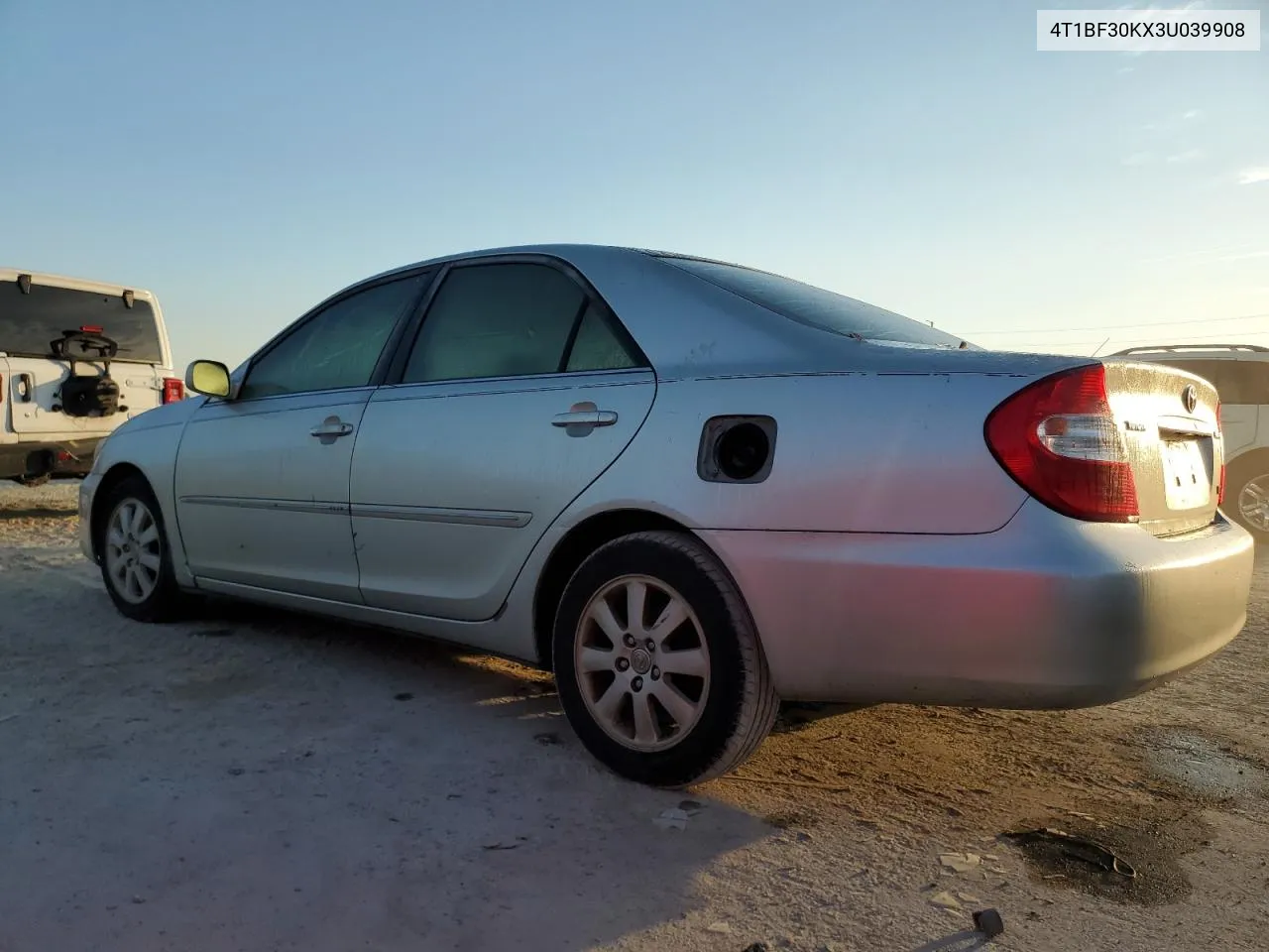 2003 Toyota Camry Le VIN: 4T1BF30KX3U039908 Lot: 77188234