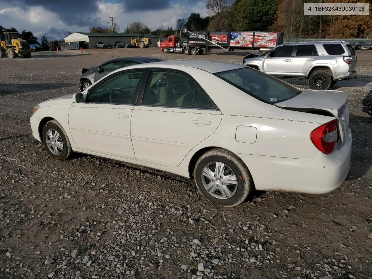 2003 Toyota Camry Le VIN: 4T1BF32K43U039108 Lot: 79087174