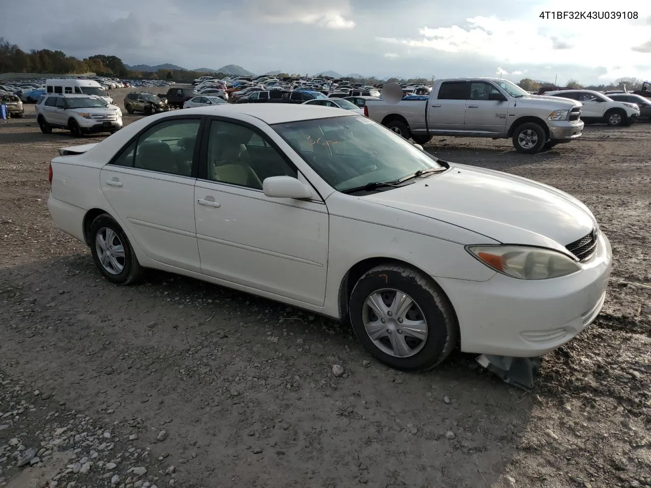 2003 Toyota Camry Le VIN: 4T1BF32K43U039108 Lot: 79087174