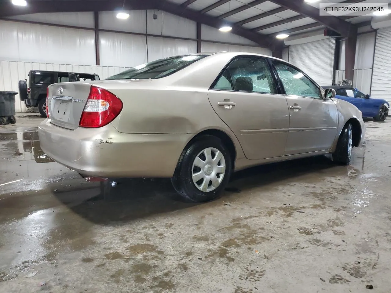 2003 Toyota Camry Le VIN: 4T1BE32K93U242045 Lot: 79738074