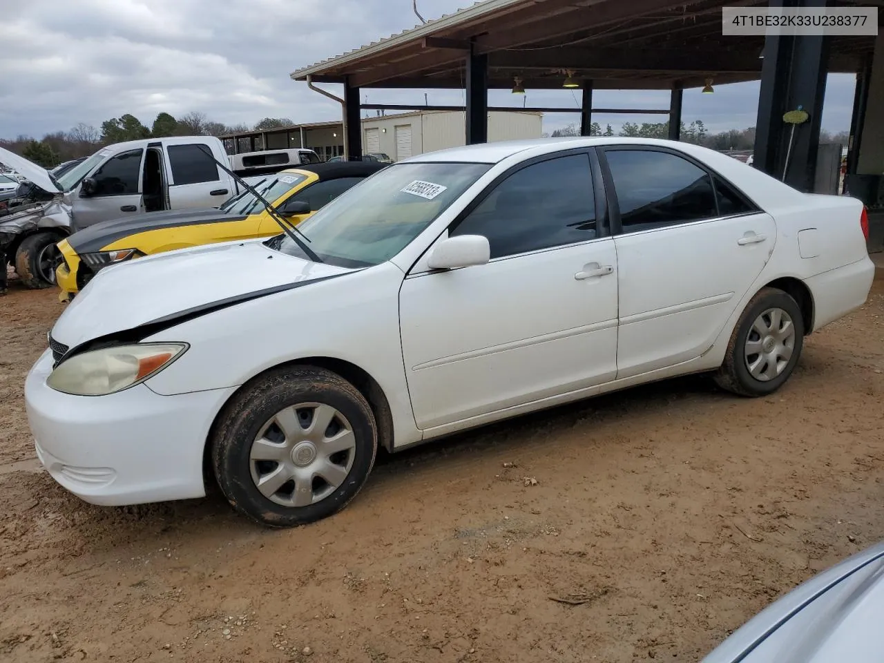 2003 Toyota Camry Le VIN: 4T1BE32K33U238377 Lot: 82568313