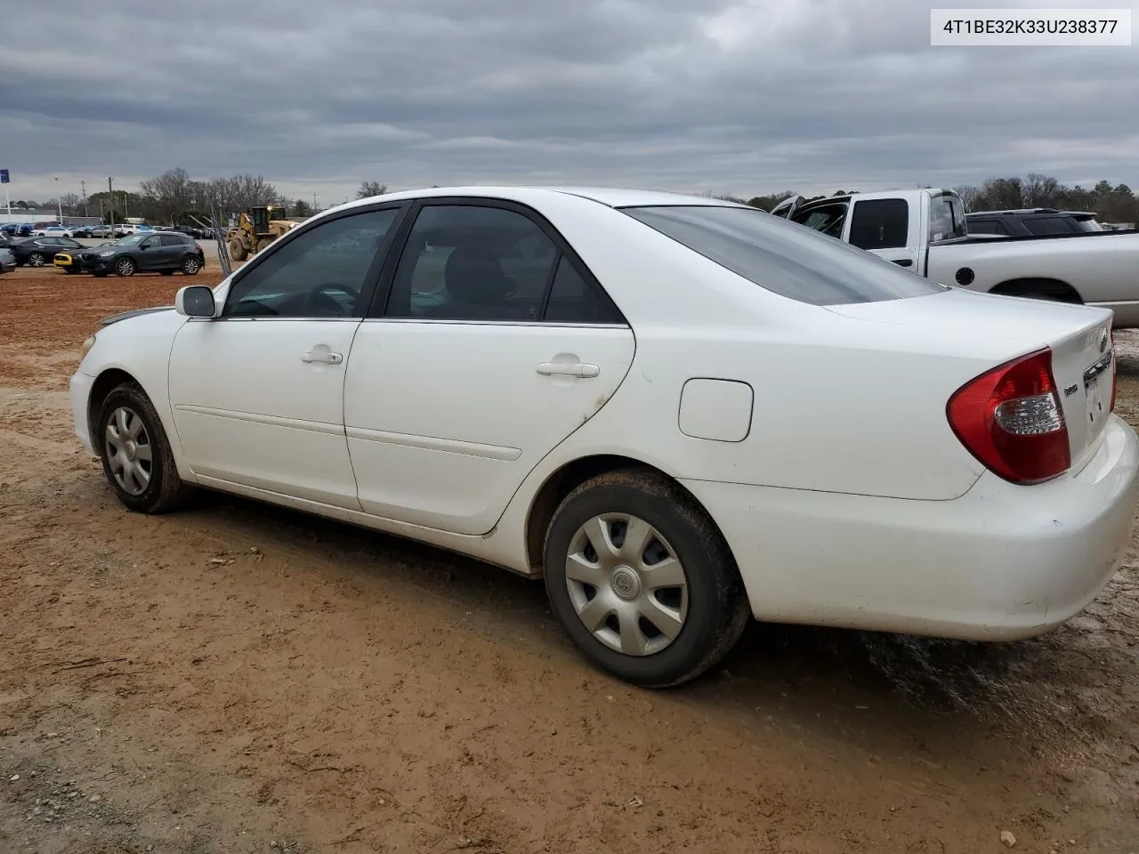 2003 Toyota Camry Le VIN: 4T1BE32K33U238377 Lot: 82568313