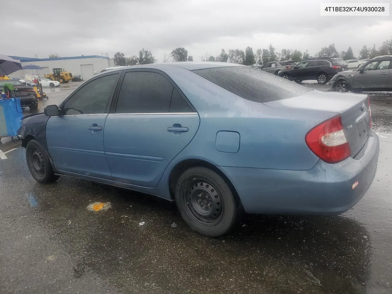 2004 Toyota Camry Le VIN: 4T1BE32K74U930028 Lot: 40608744