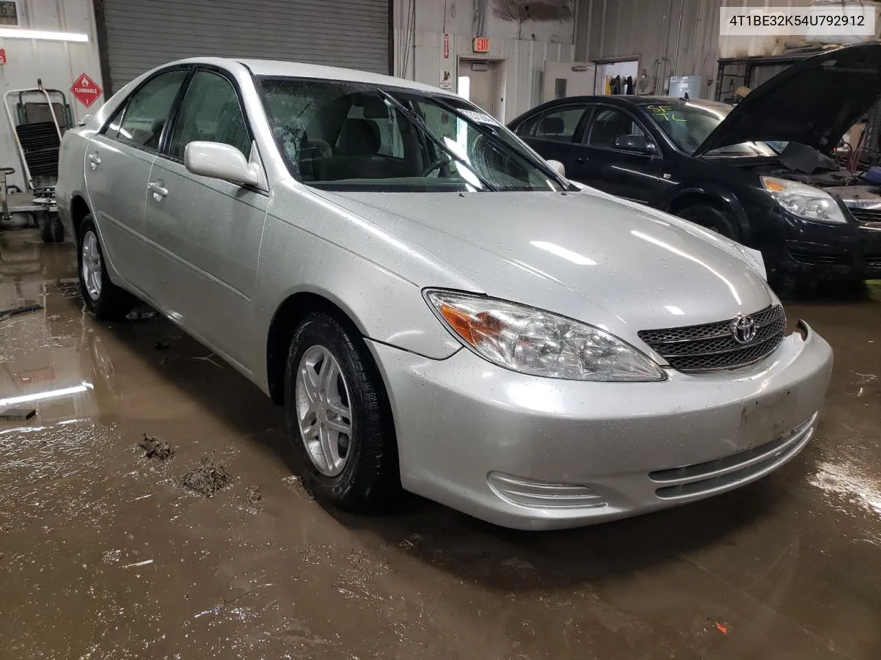 2004 Toyota Camry Le VIN: 4T1BE32K54U792912 Lot: 47231264