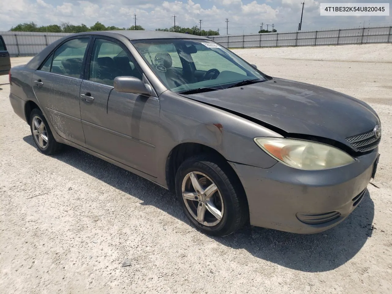 2004 Toyota Camry Le VIN: 4T1BE32K54U820045 Lot: 59028394