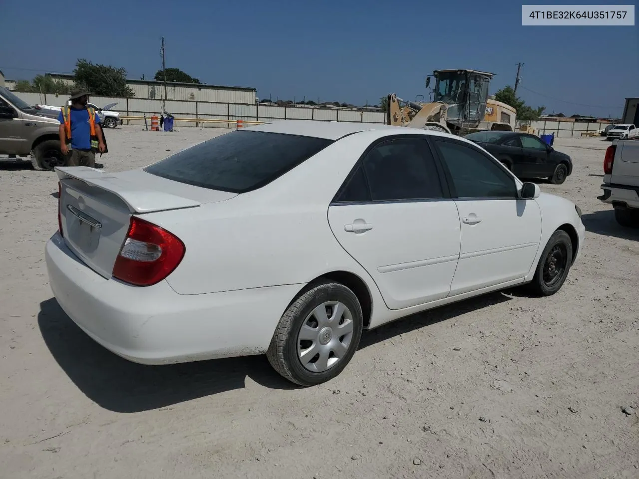 2004 Toyota Camry Le VIN: 4T1BE32K64U351757 Lot: 63535174