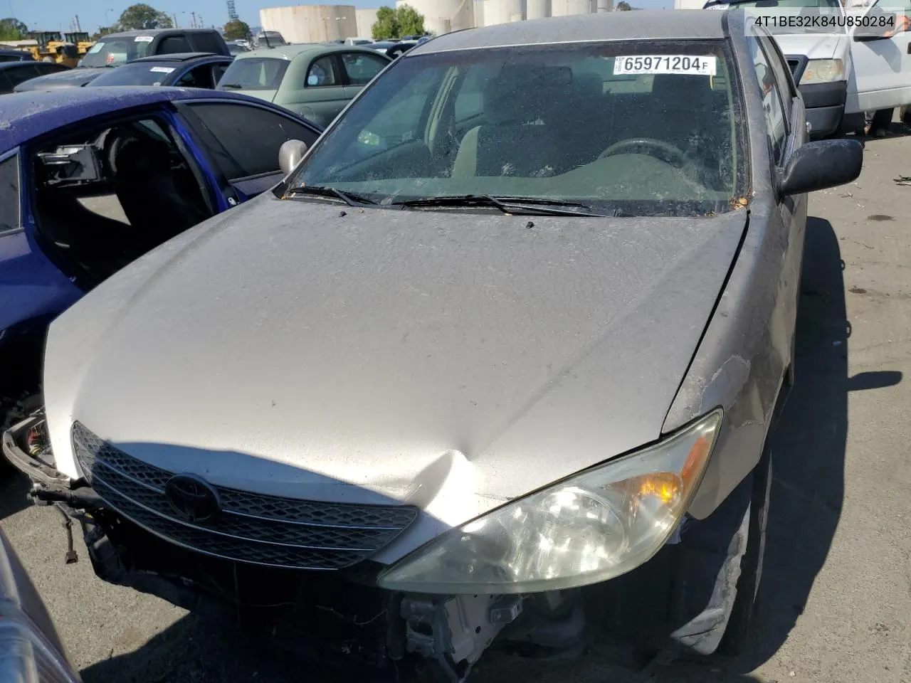 2004 Toyota Camry Le VIN: 4T1BE32K84U850284 Lot: 65971204