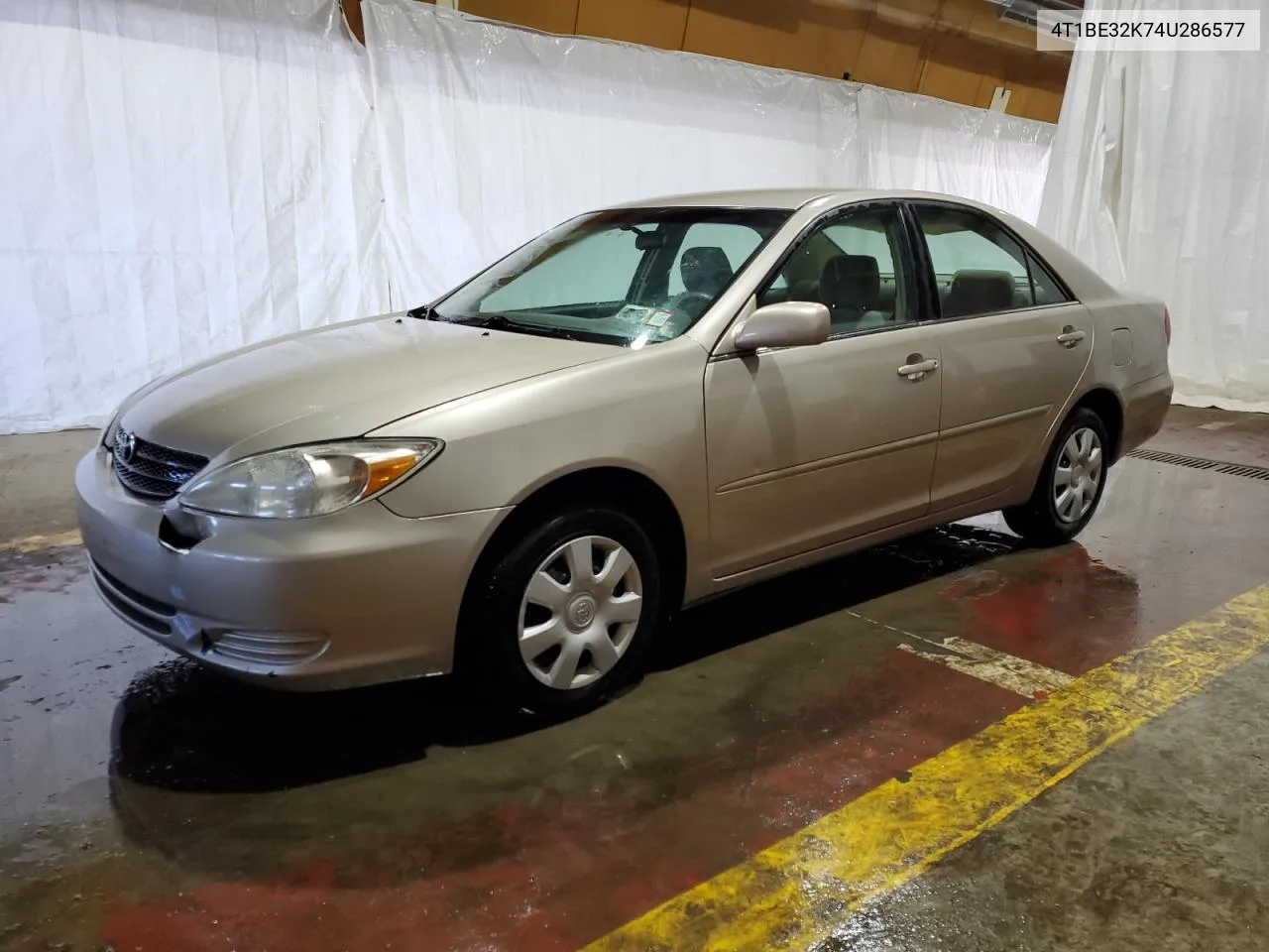 2004 Toyota Camry Le VIN: 4T1BE32K74U286577 Lot: 66609484