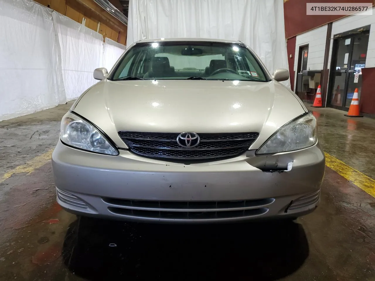 2004 Toyota Camry Le VIN: 4T1BE32K74U286577 Lot: 66609484