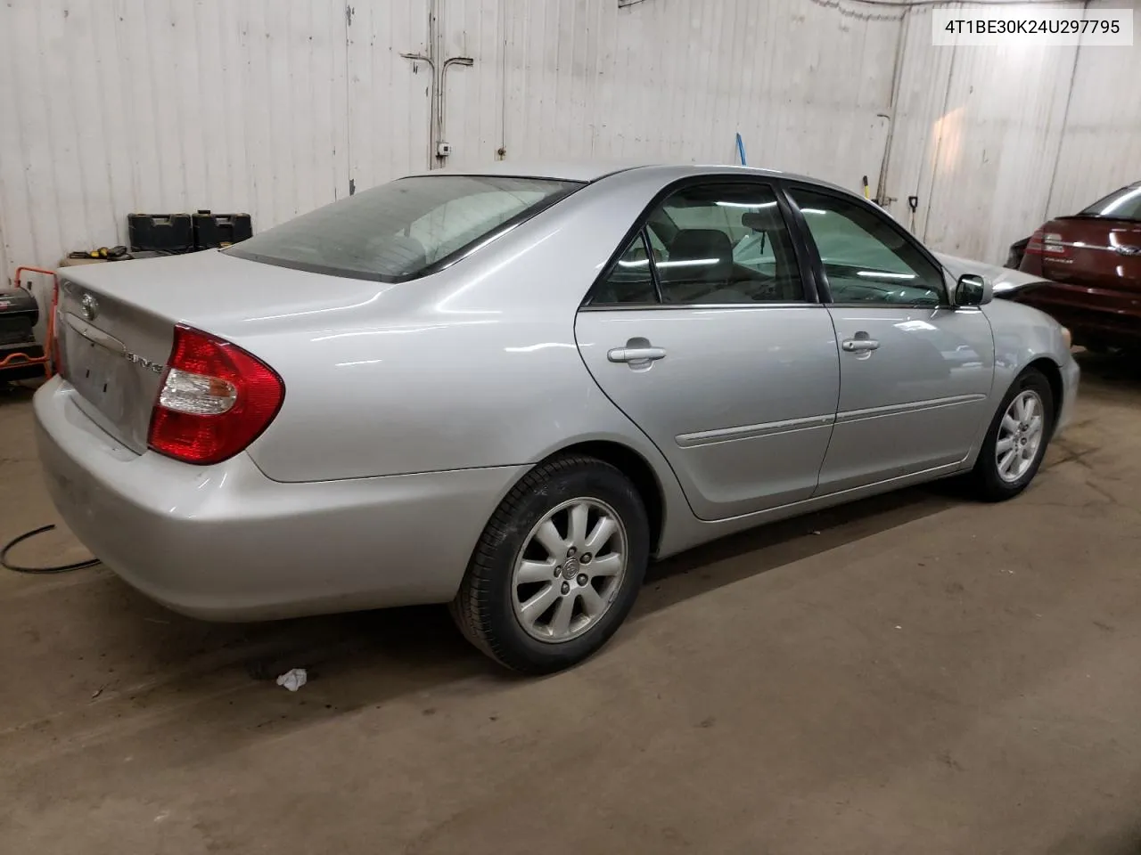 2004 Toyota Camry Le VIN: 4T1BE30K24U297795 Lot: 68250124