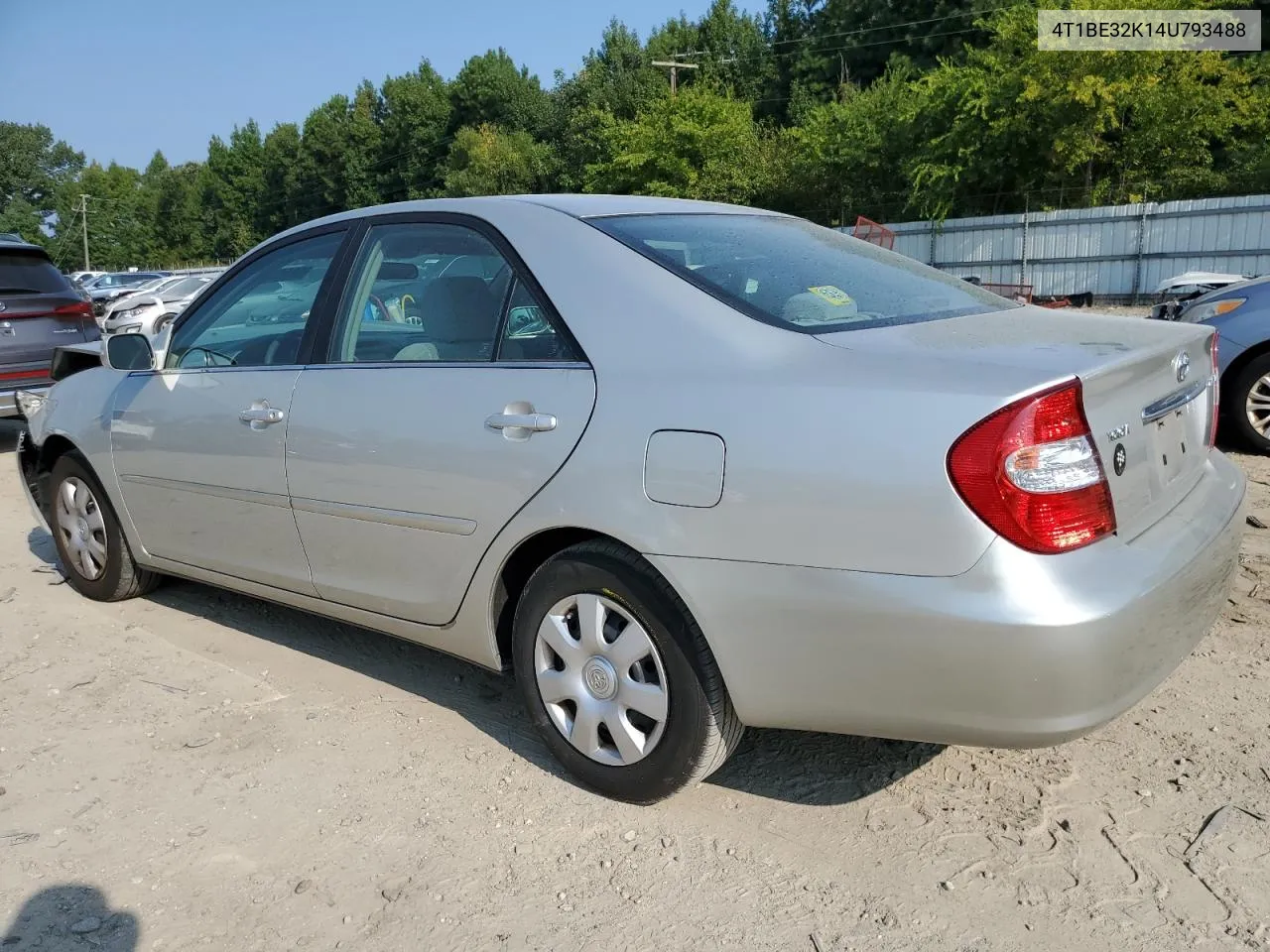 2004 Toyota Camry Le VIN: 4T1BE32K14U793488 Lot: 68505094