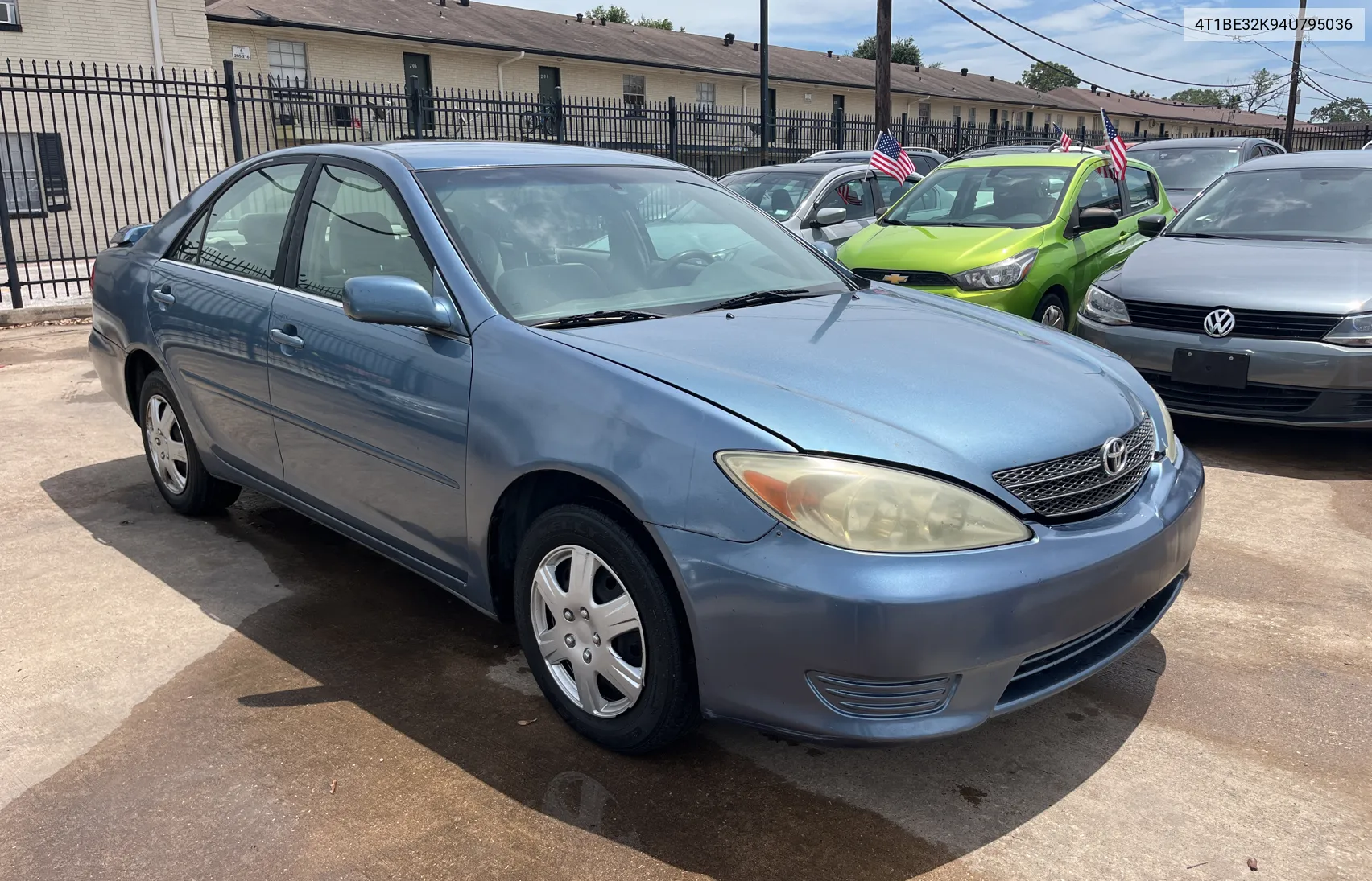 2004 Toyota Camry Le VIN: 4T1BE32K94U795036 Lot: 69271424