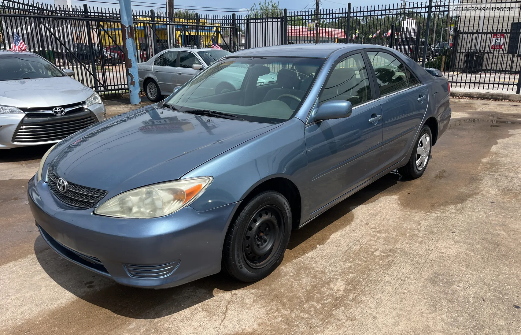 2004 Toyota Camry Le VIN: 4T1BE32K94U795036 Lot: 69271424