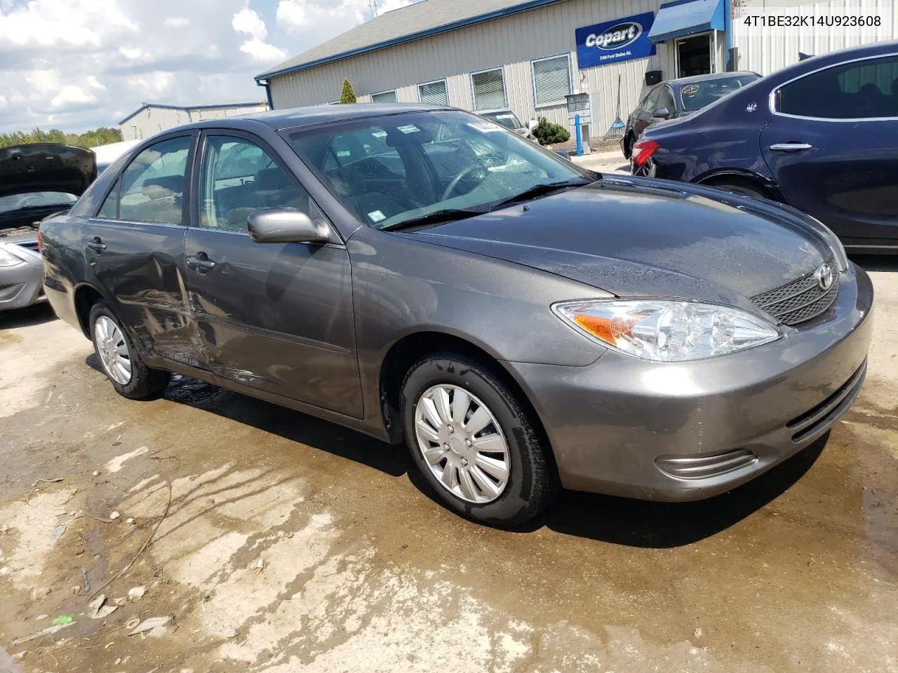 2004 Toyota Camry Le VIN: 4T1BE32K14U923608 Lot: 70022154