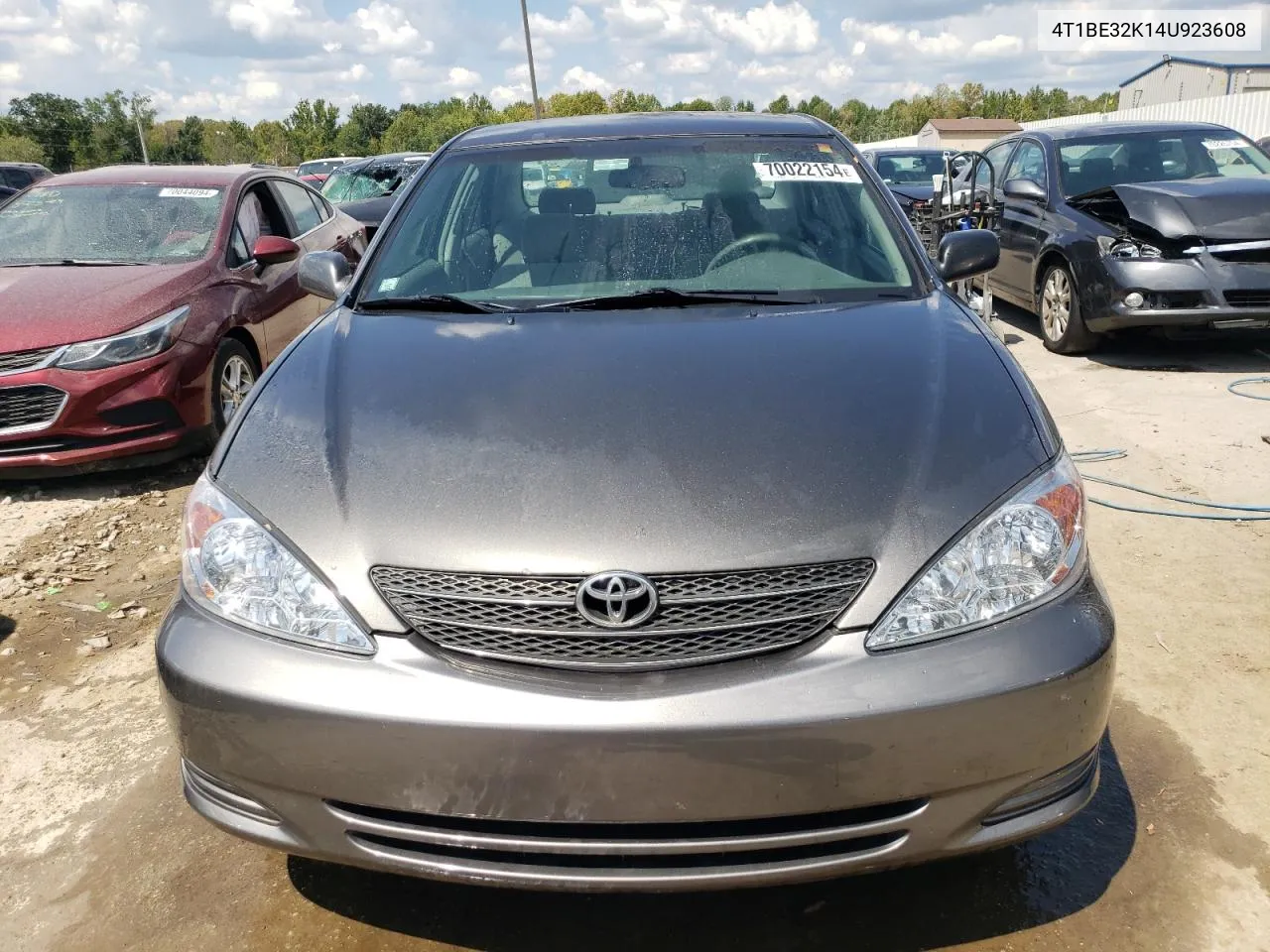 2004 Toyota Camry Le VIN: 4T1BE32K14U923608 Lot: 70022154