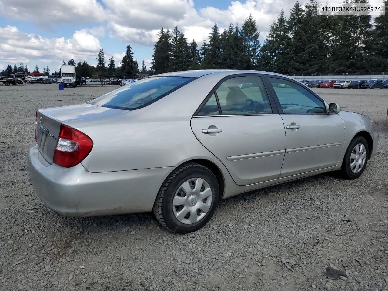 2004 Toyota Camry Le VIN: 4T1BE32K44U926924 Lot: 70040874