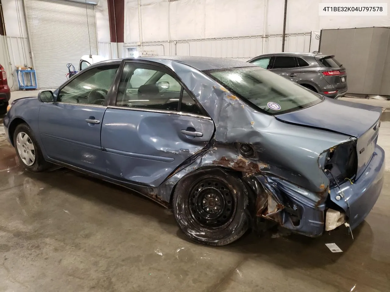 2004 Toyota Camry Le VIN: 4T1BE32K04U797578 Lot: 70043854