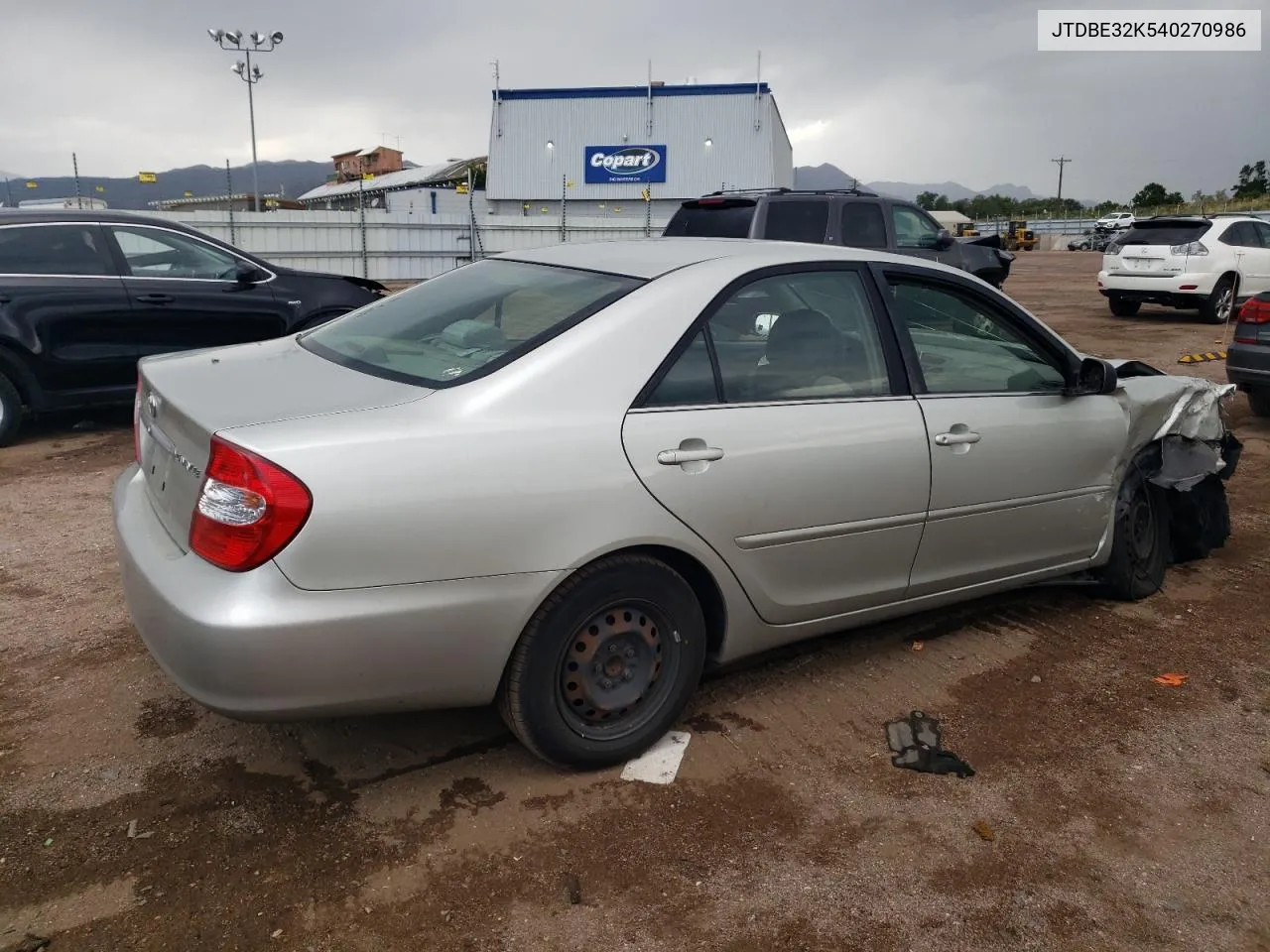 2004 Toyota Camry Le VIN: JTDBE32K540270986 Lot: 70373494