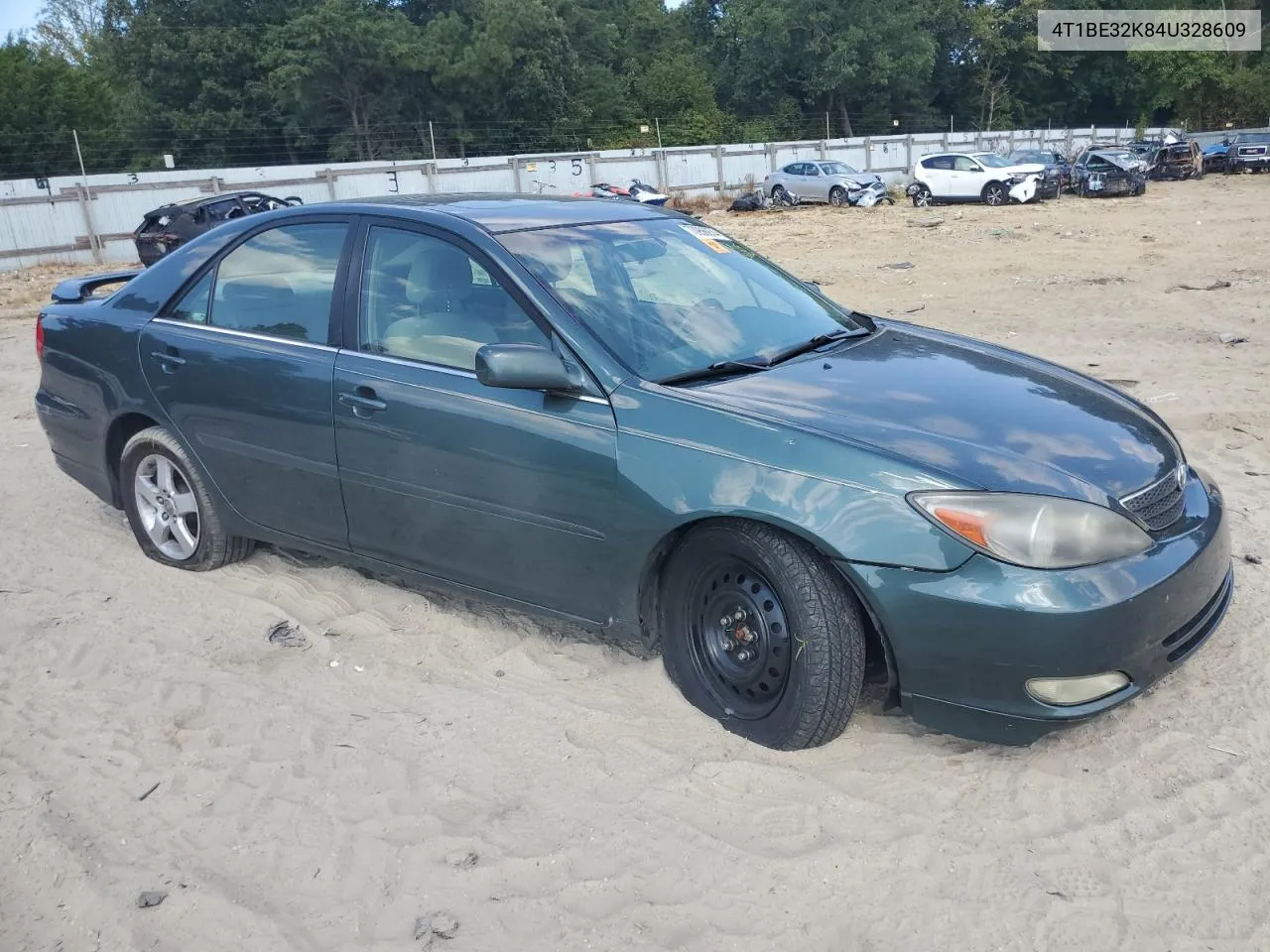 2004 Toyota Camry Le VIN: 4T1BE32K84U328609 Lot: 70956974