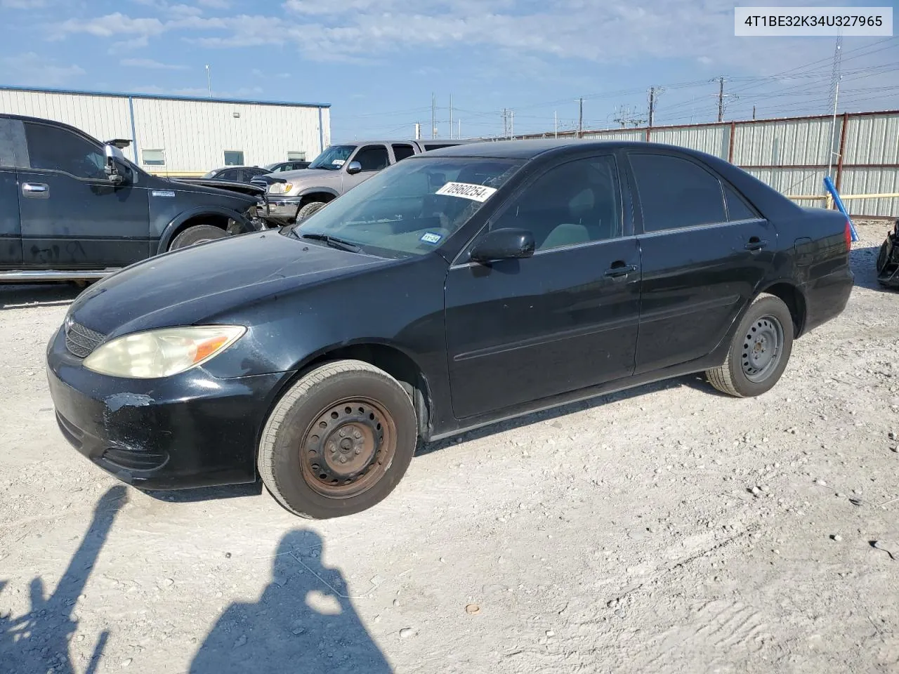 2004 Toyota Camry Le VIN: 4T1BE32K34U327965 Lot: 70960254