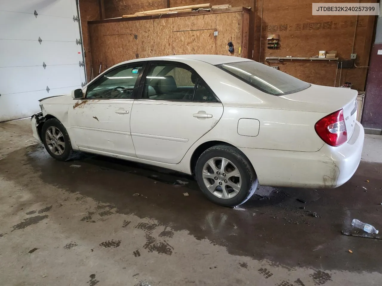 2004 Toyota Camry Le VIN: JTDBE32K240257399 Lot: 71058854