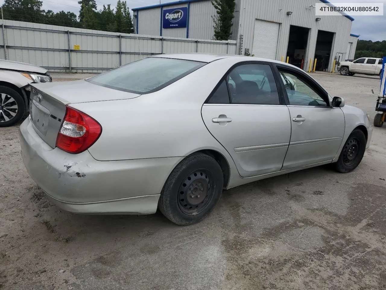 2004 Toyota Camry Le VIN: 4T1BE32K04U880542 Lot: 71205154