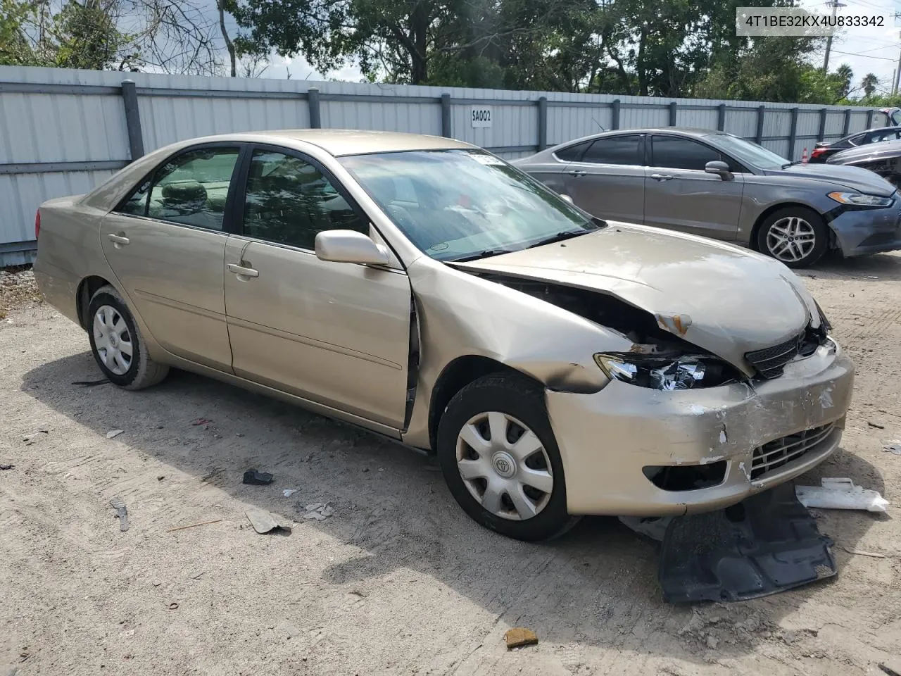 2004 Toyota Camry Le VIN: 4T1BE32KX4U833342 Lot: 71271064