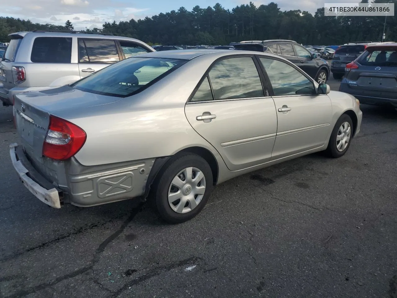 2004 Toyota Camry Le VIN: 4T1BE30K44U861866 Lot: 71540664