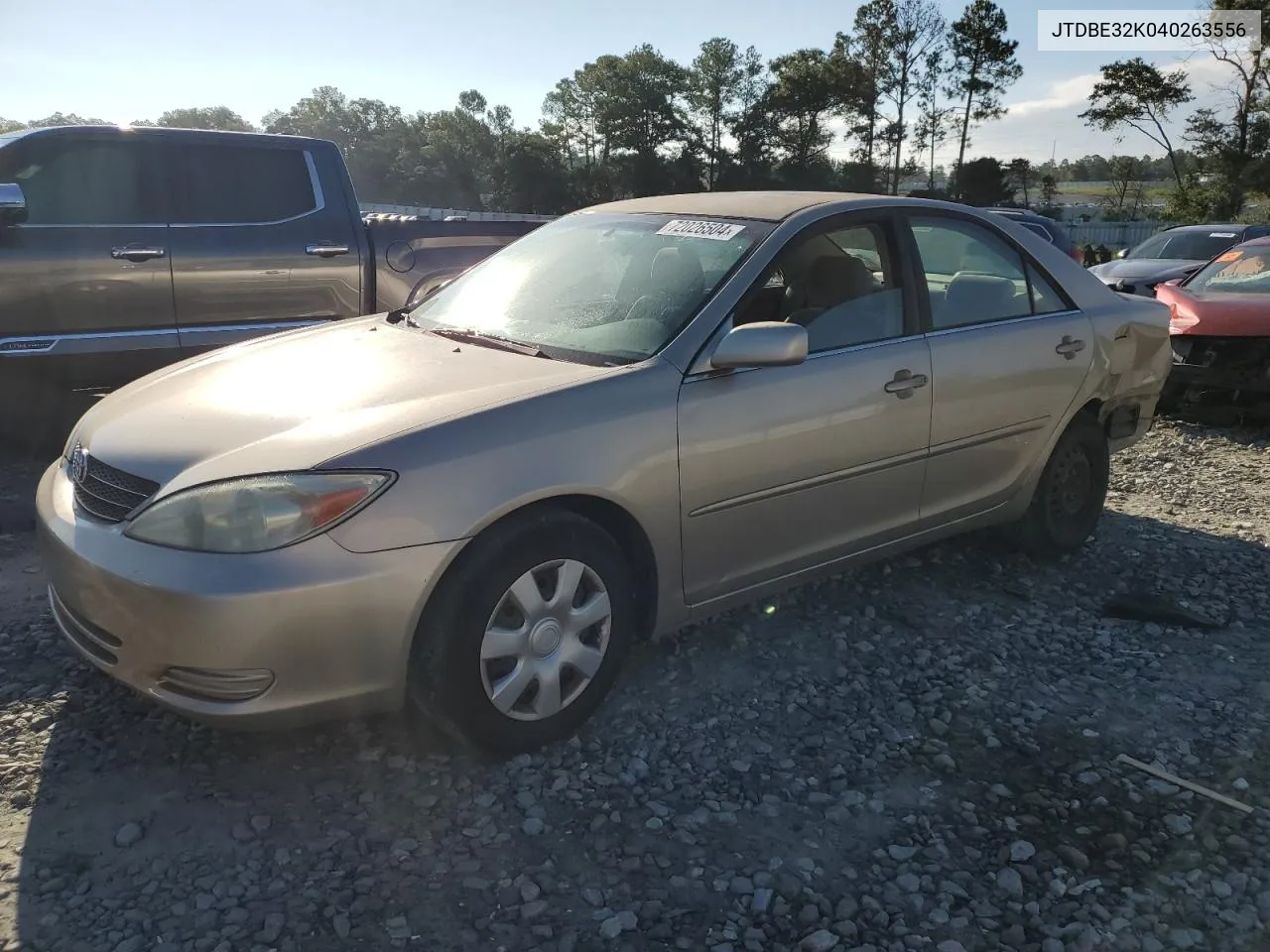 2004 Toyota Camry Le VIN: JTDBE32K040263556 Lot: 72026504