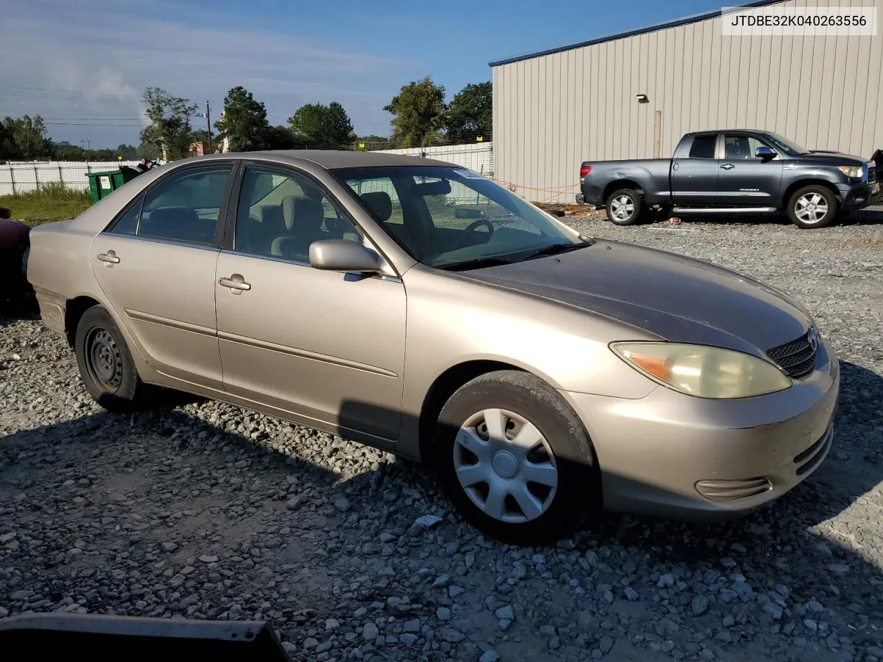 2004 Toyota Camry Le VIN: JTDBE32K040263556 Lot: 72026504