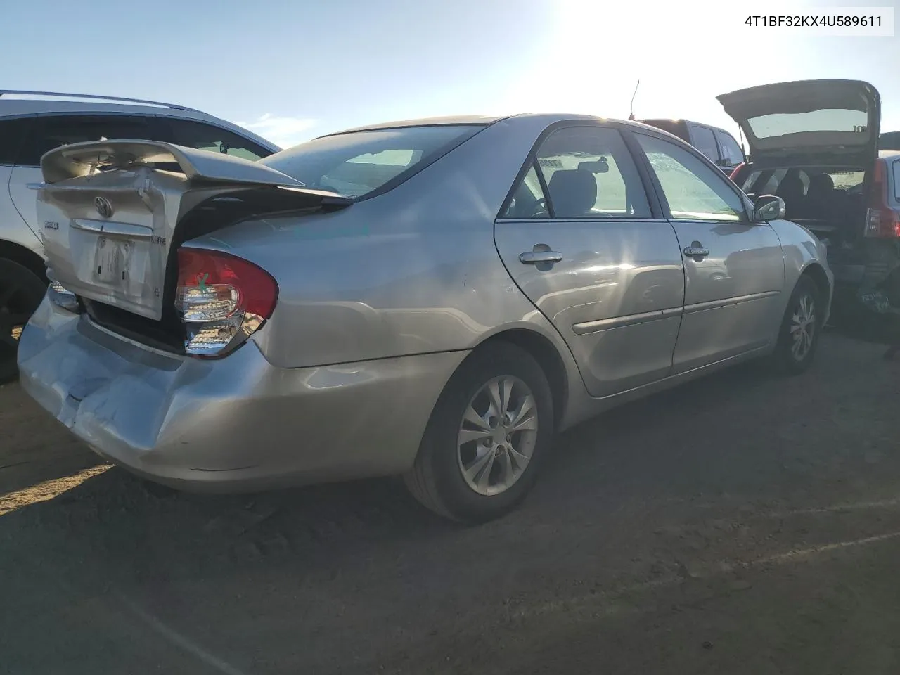 2004 Toyota Camry Le VIN: 4T1BF32KX4U589611 Lot: 72358314