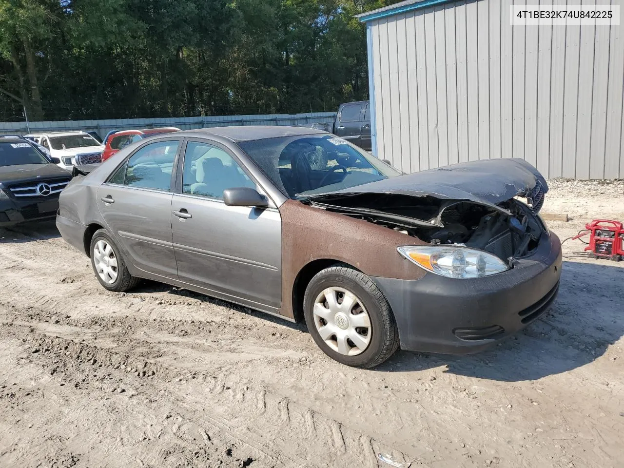 2004 Toyota Camry Le VIN: 4T1BE32K74U842225 Lot: 72564644