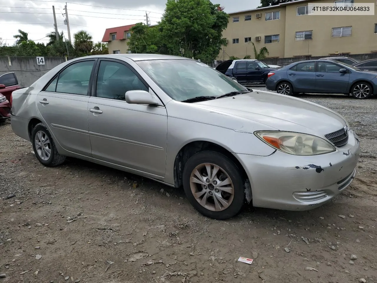 2004 Toyota Camry Le VIN: 4T1BF32K04U064833 Lot: 72568504