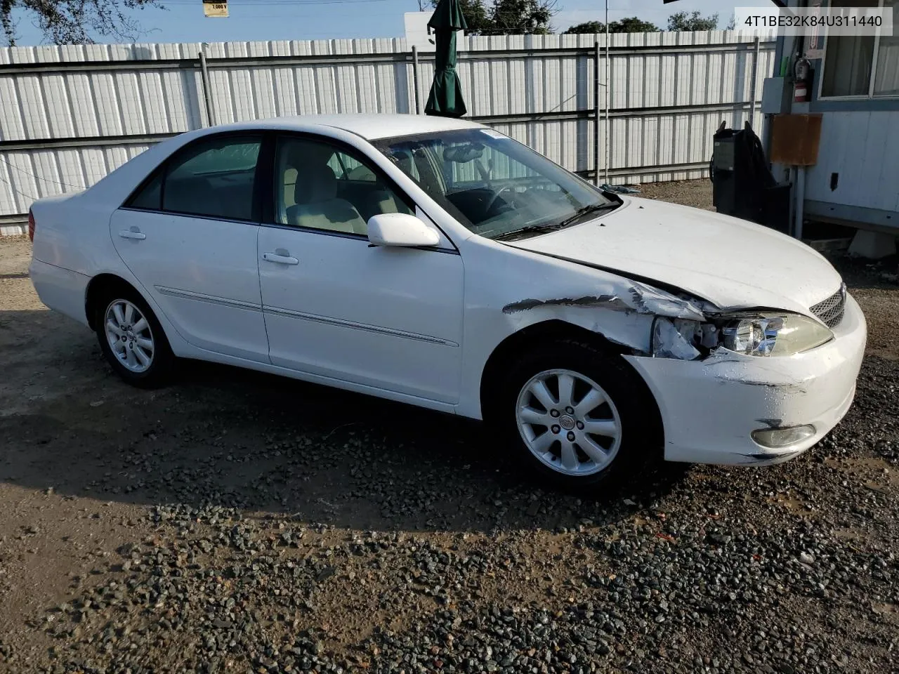 2004 Toyota Camry Le VIN: 4T1BE32K84U311440 Lot: 73330464