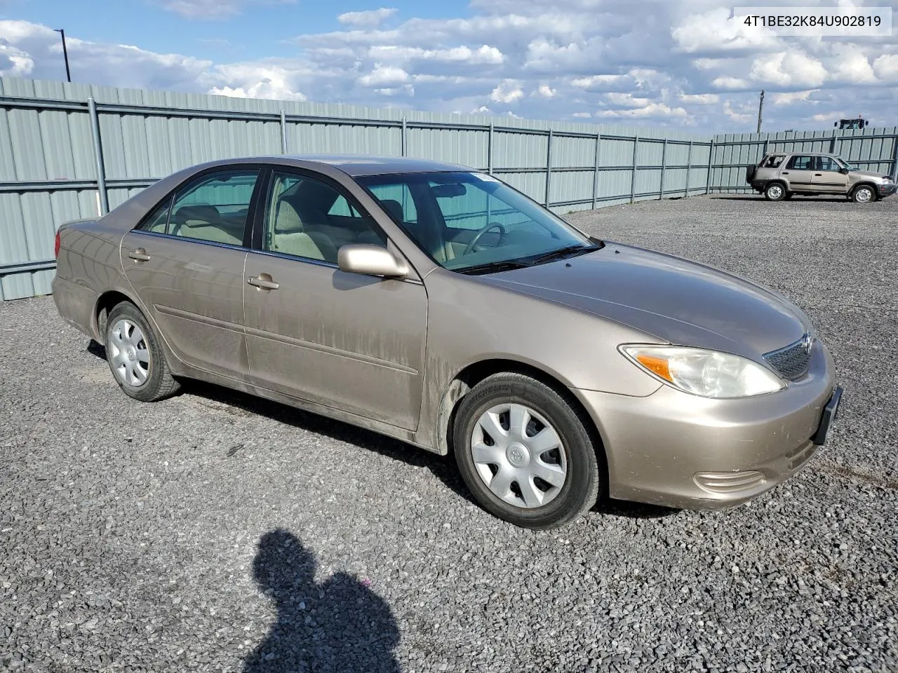 2004 Toyota Camry Le VIN: 4T1BE32K84U902819 Lot: 73726054