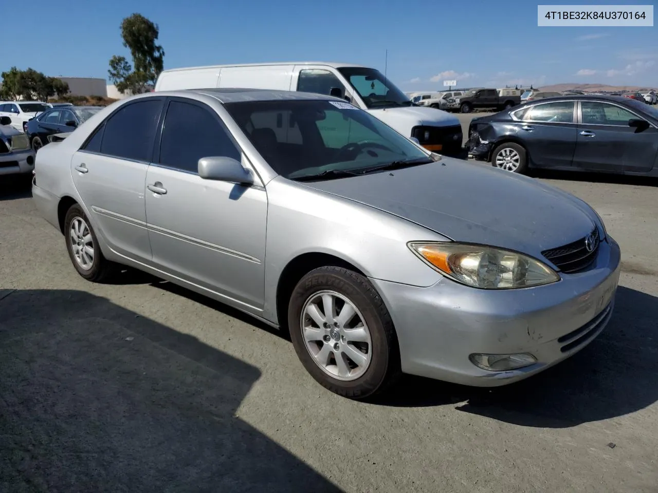 2004 Toyota Camry Le VIN: 4T1BE32K84U370164 Lot: 73811154