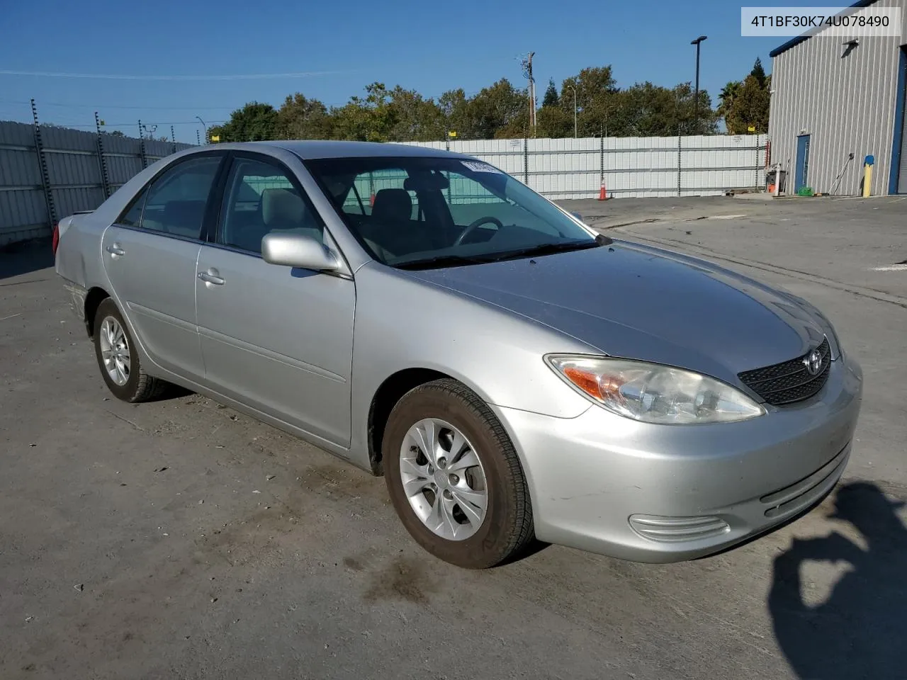 2004 Toyota Camry Le VIN: 4T1BF30K74U078490 Lot: 73874974