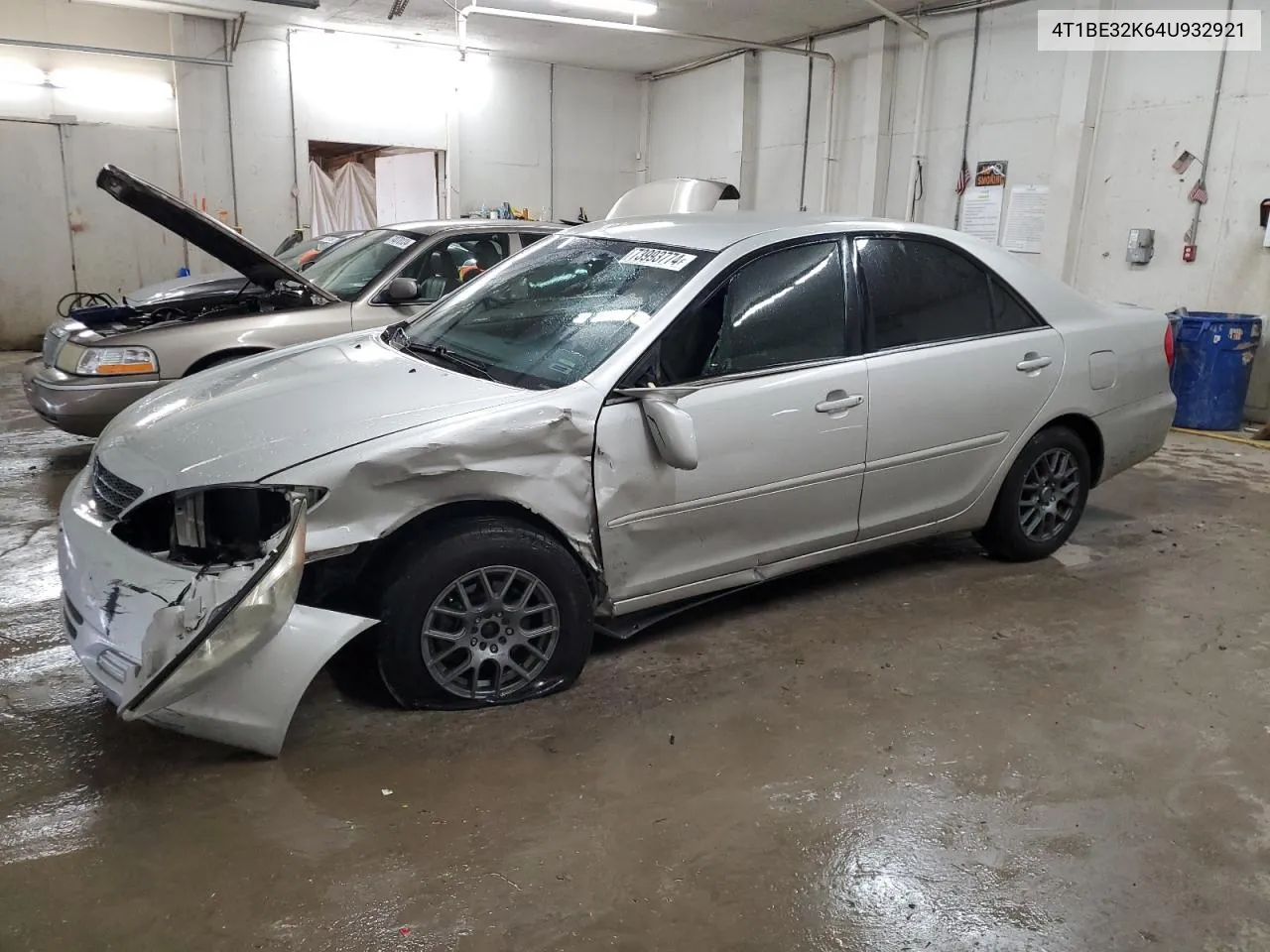 2004 Toyota Camry Le VIN: 4T1BE32K64U932921 Lot: 73993774